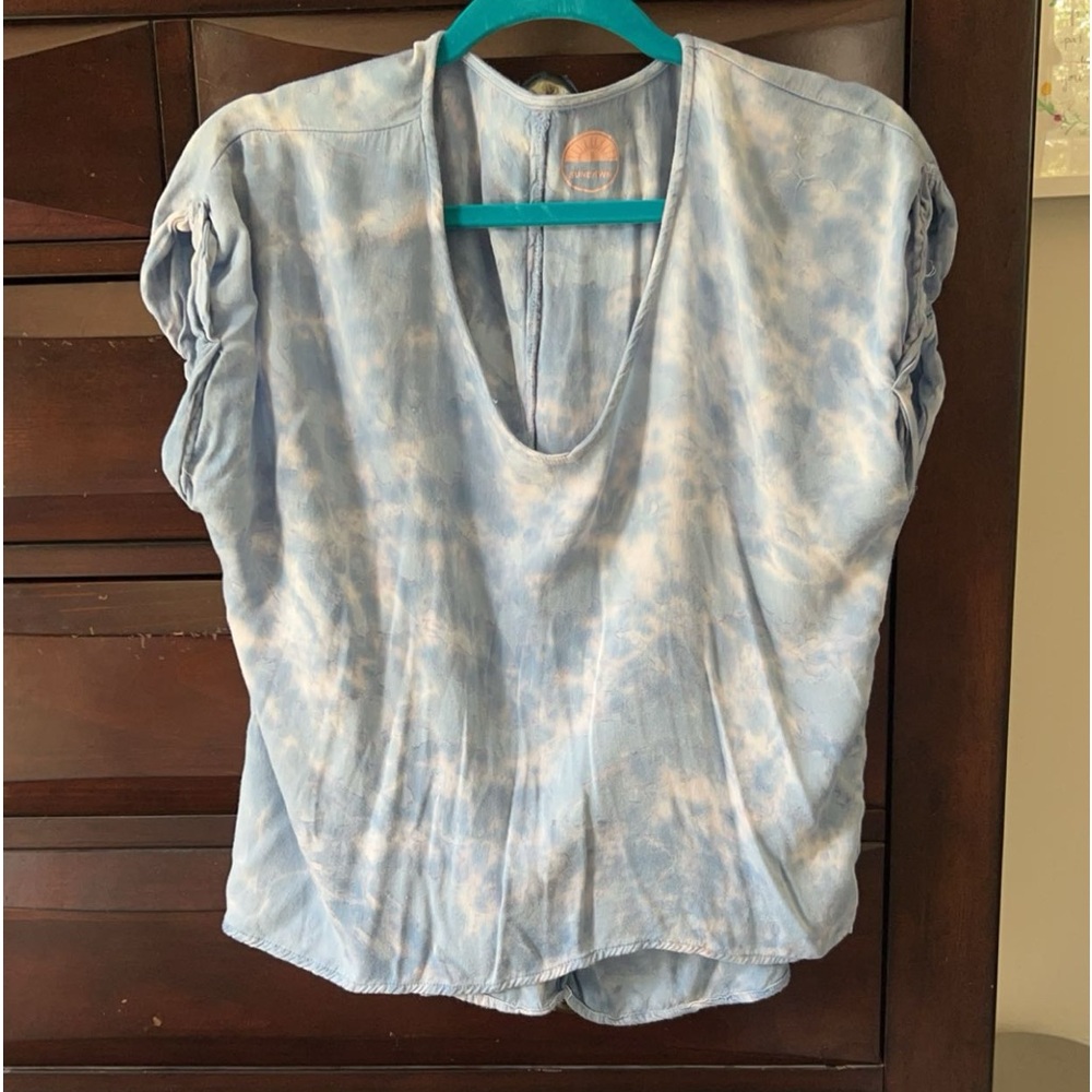 Women’s blouse
